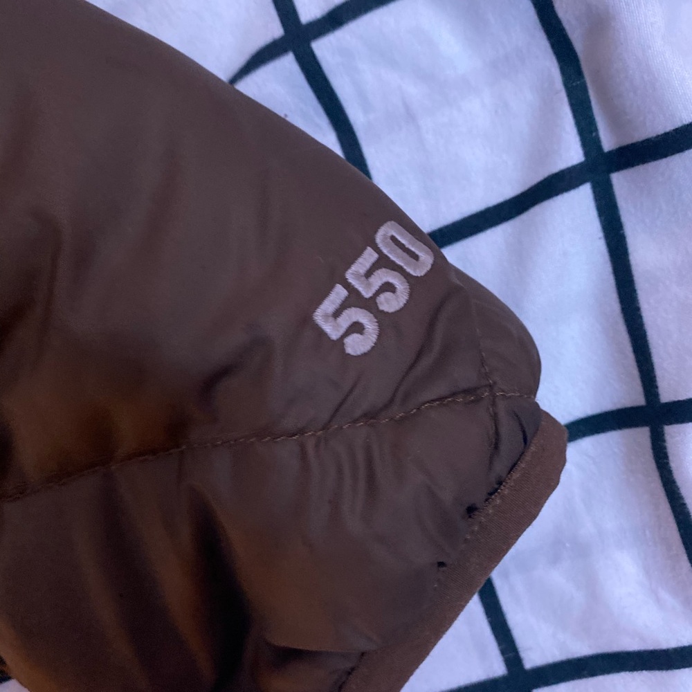 Famous Brown 550 North Face Puffer Jacket - Picture 3 of 6